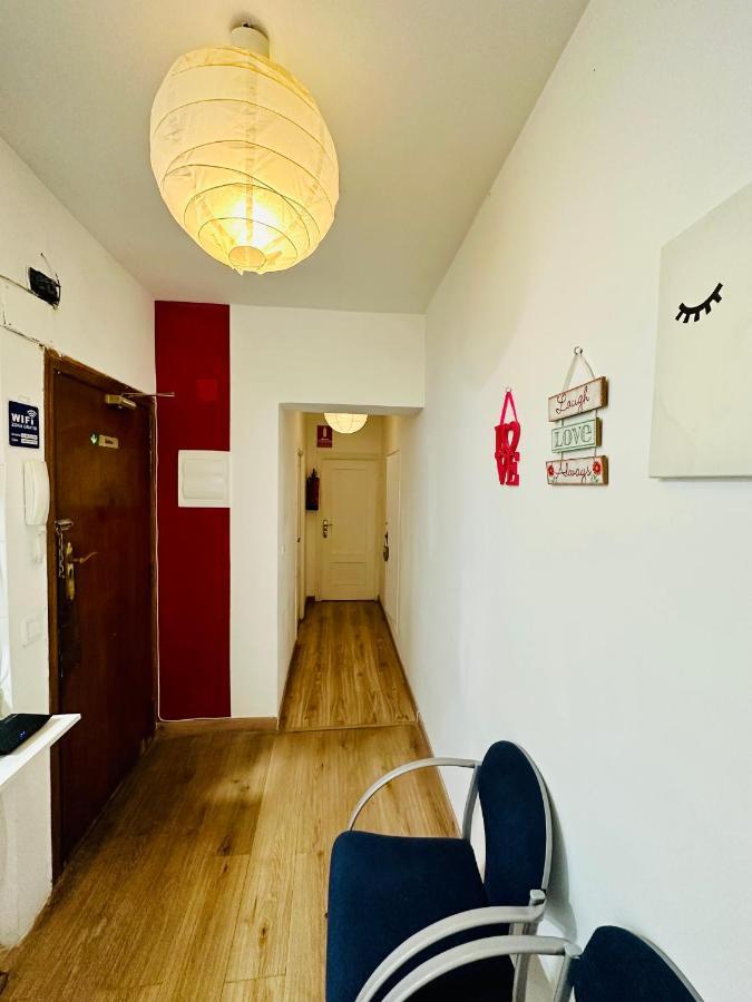 Punta Me Rooms Near The Gran Via Madri Exterior foto